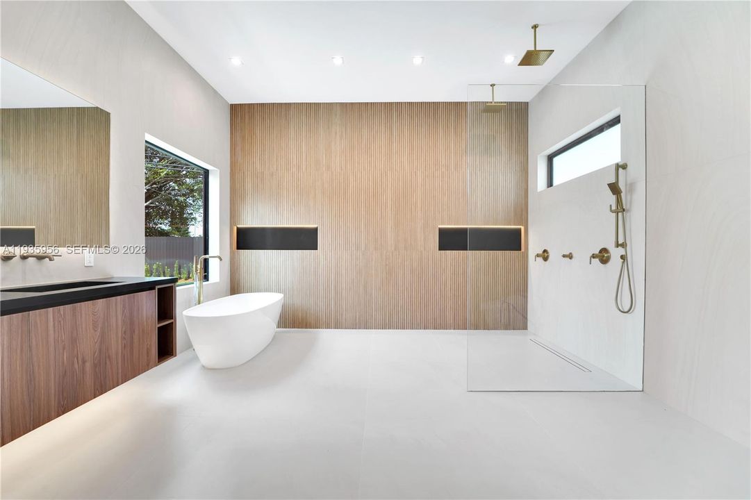 For Sale: $2,380,000 (5 beds, 4 baths, 3177 Square Feet)