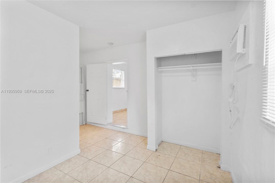 For Rent: $3,600 (4 beds, 2 baths, 1802 Square Feet)