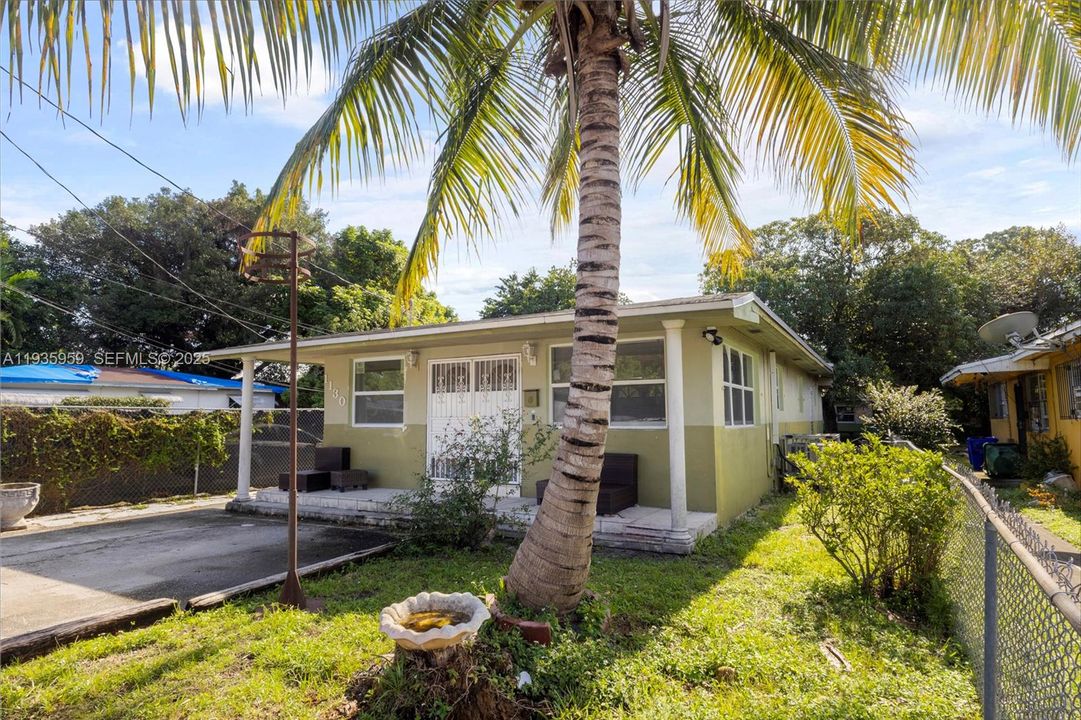 For Rent: $3,600 (4 beds, 2 baths, 1802 Square Feet)