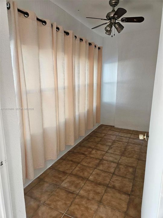 В аренду: $2,150 (2 спален, 2 ванн, 1100 Квадратных фут)