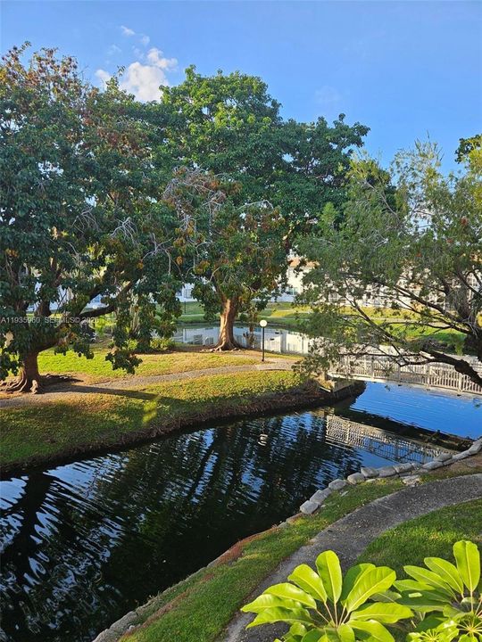 В аренду: $2,150 (2 спален, 2 ванн, 1100 Квадратных фут)