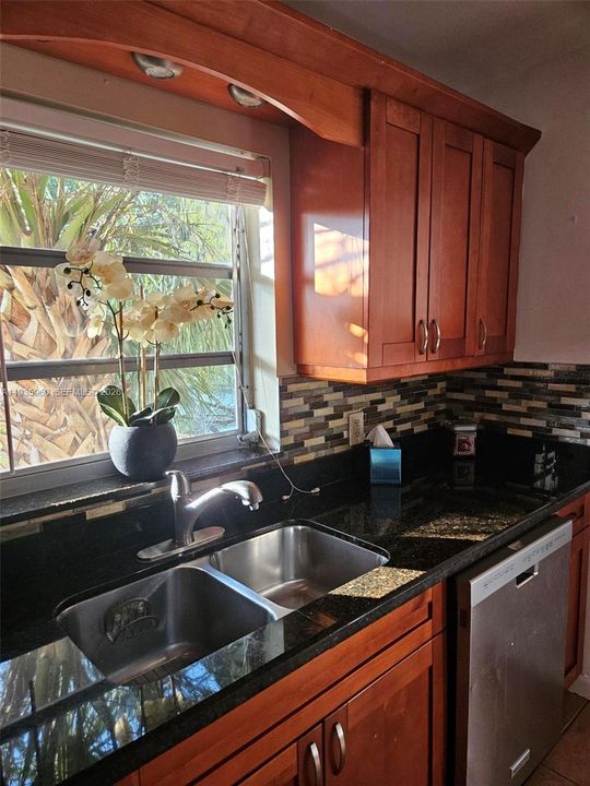 В аренду: $2,150 (2 спален, 2 ванн, 1100 Квадратных фут)