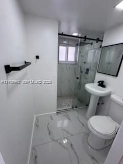 出租: $2,800 (3 贝兹, 1 浴室, 950 平方英尺)