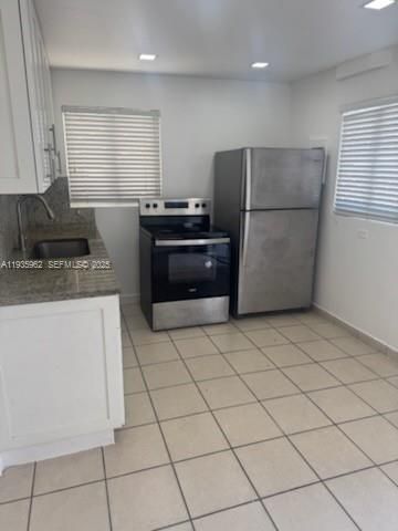 出租: $2,800 (3 贝兹, 1 浴室, 950 平方英尺)