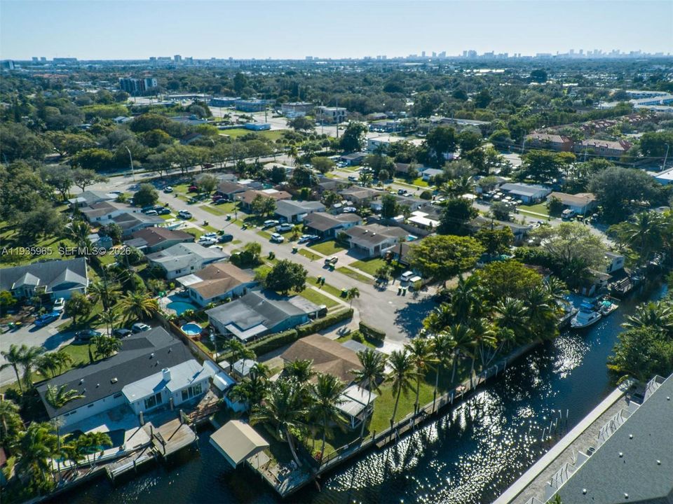 На продажу: $995,000 (3 спален, 2 ванн, 1561 Квадратных фут)