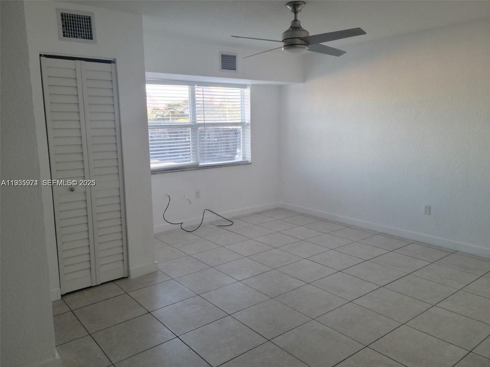 For Rent: $1,575 (1 beds, 1 baths, 0 Square Feet)
