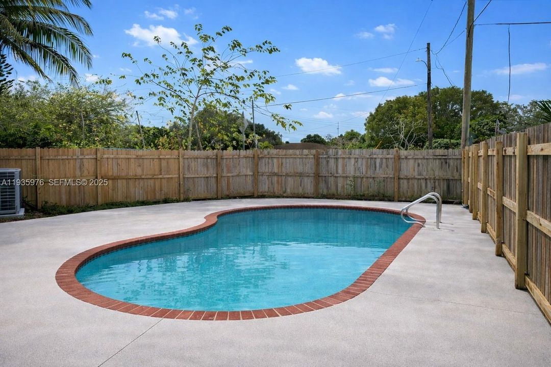 В аренду: $3,450 (3 спален, 2 ванн, 4288 Квадратных фут)