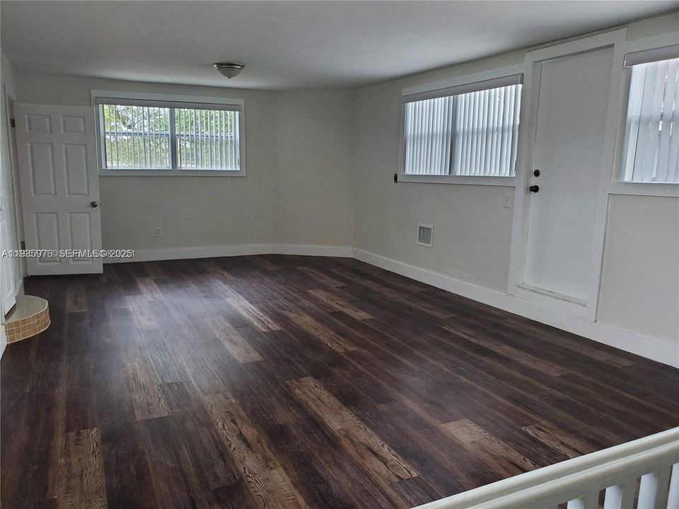 В аренду: $3,450 (3 спален, 2 ванн, 4288 Квадратных фут)