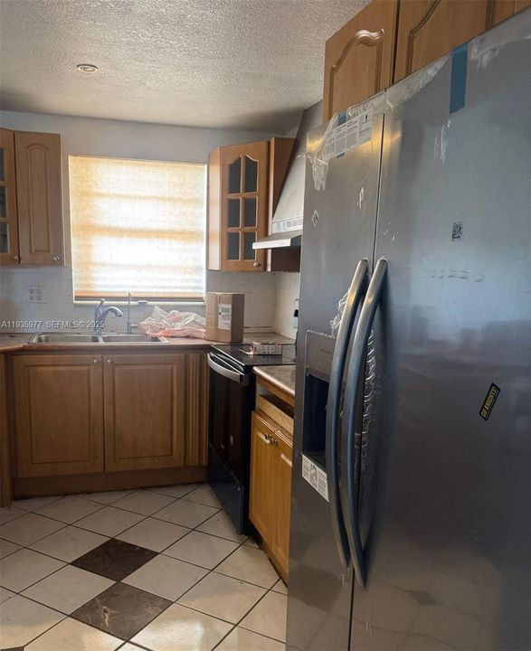 For Rent: $2,700 (2 beds, 2 baths, 1110 Square Feet)