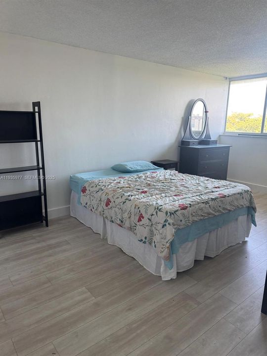 For Rent: $2,700 (2 beds, 2 baths, 1110 Square Feet)