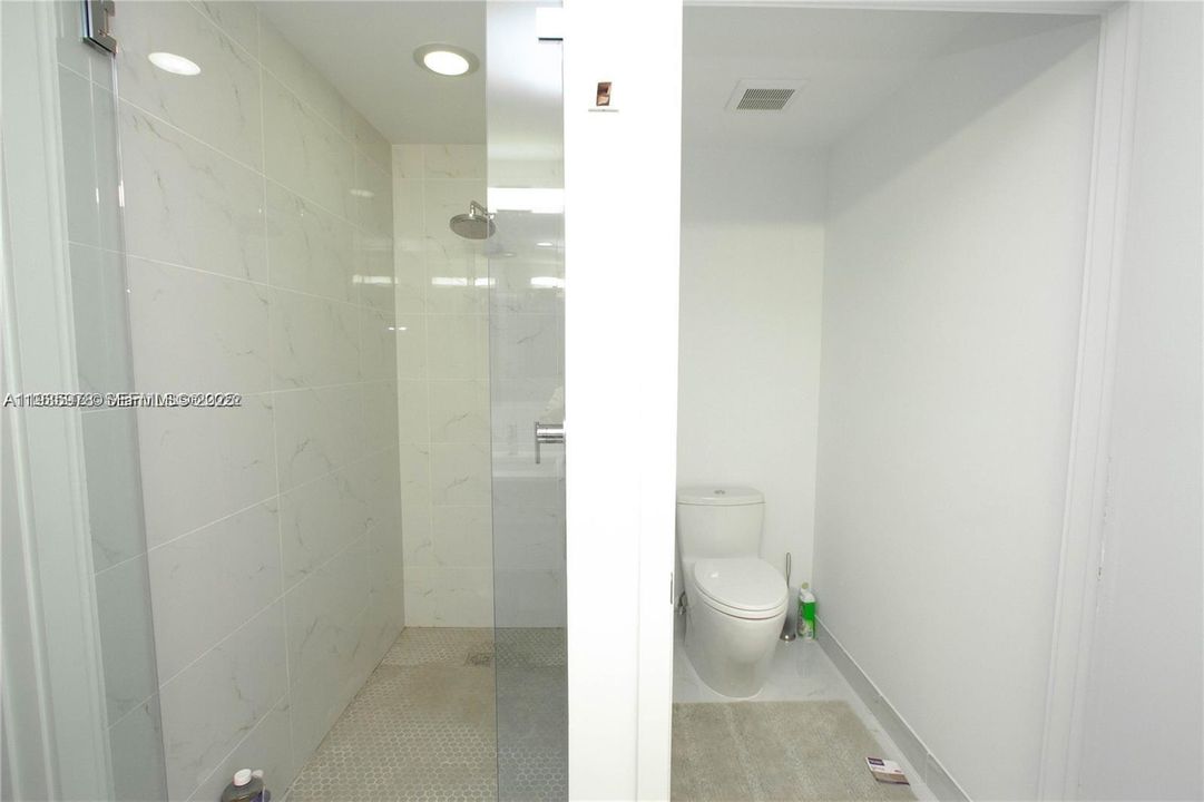 For Sale: $629,500 (2 beds, 2 baths, 1119 Square Feet)