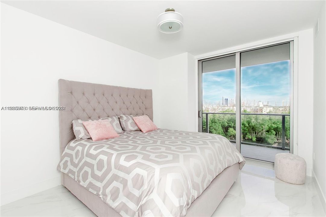 For Sale: $629,500 (2 beds, 2 baths, 1119 Square Feet)