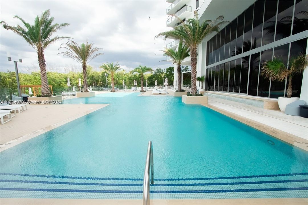 For Sale: $629,500 (2 beds, 2 baths, 1119 Square Feet)