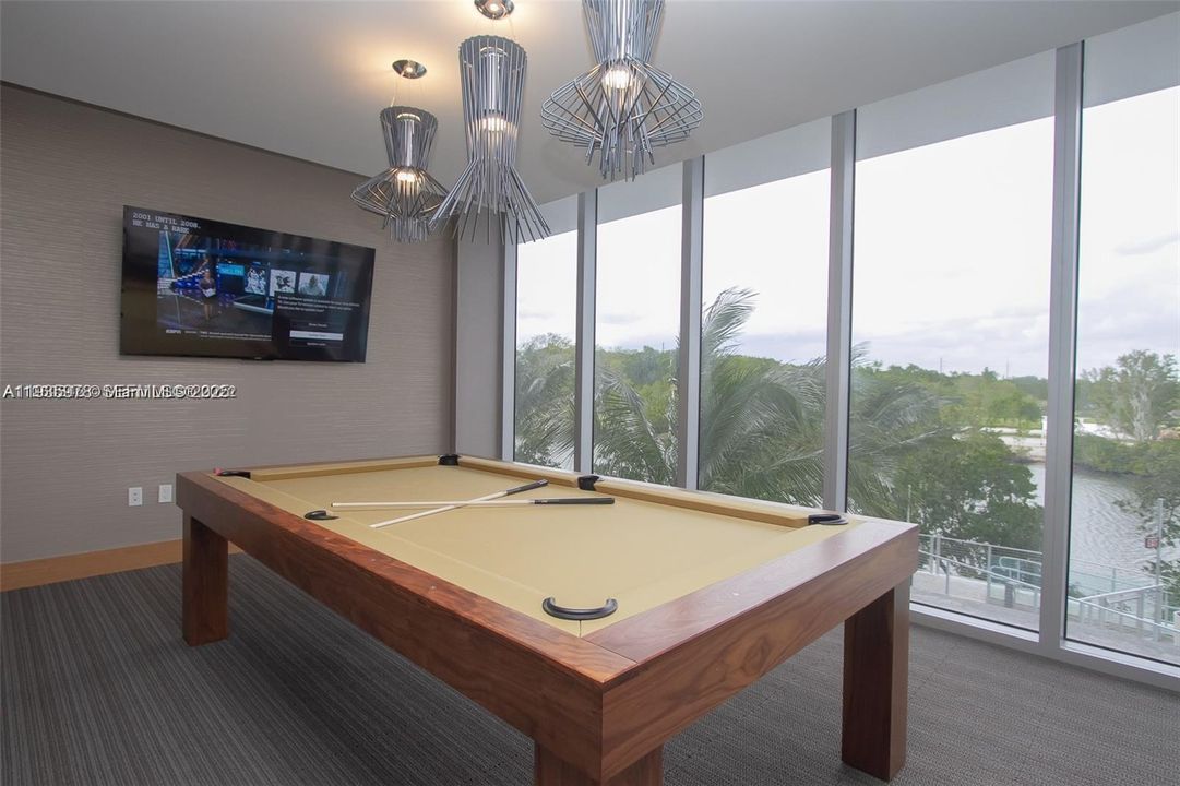 For Sale: $629,500 (2 beds, 2 baths, 1119 Square Feet)