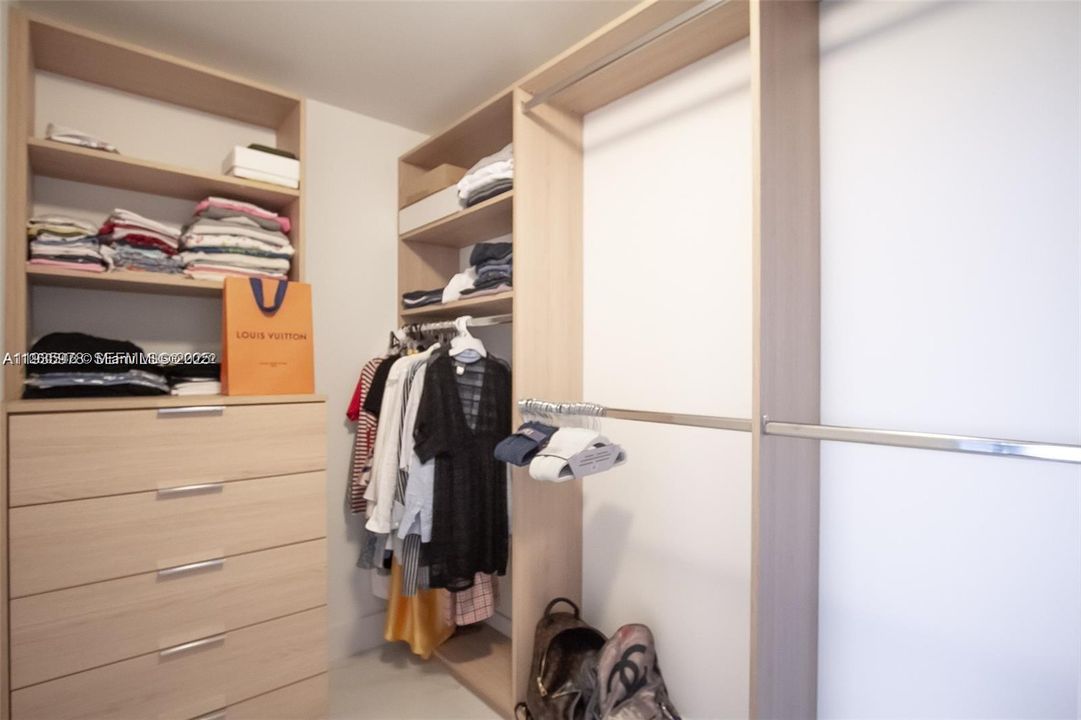 For Sale: $629,500 (2 beds, 2 baths, 1119 Square Feet)