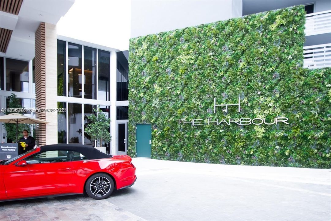 For Sale: $629,500 (2 beds, 2 baths, 1119 Square Feet)