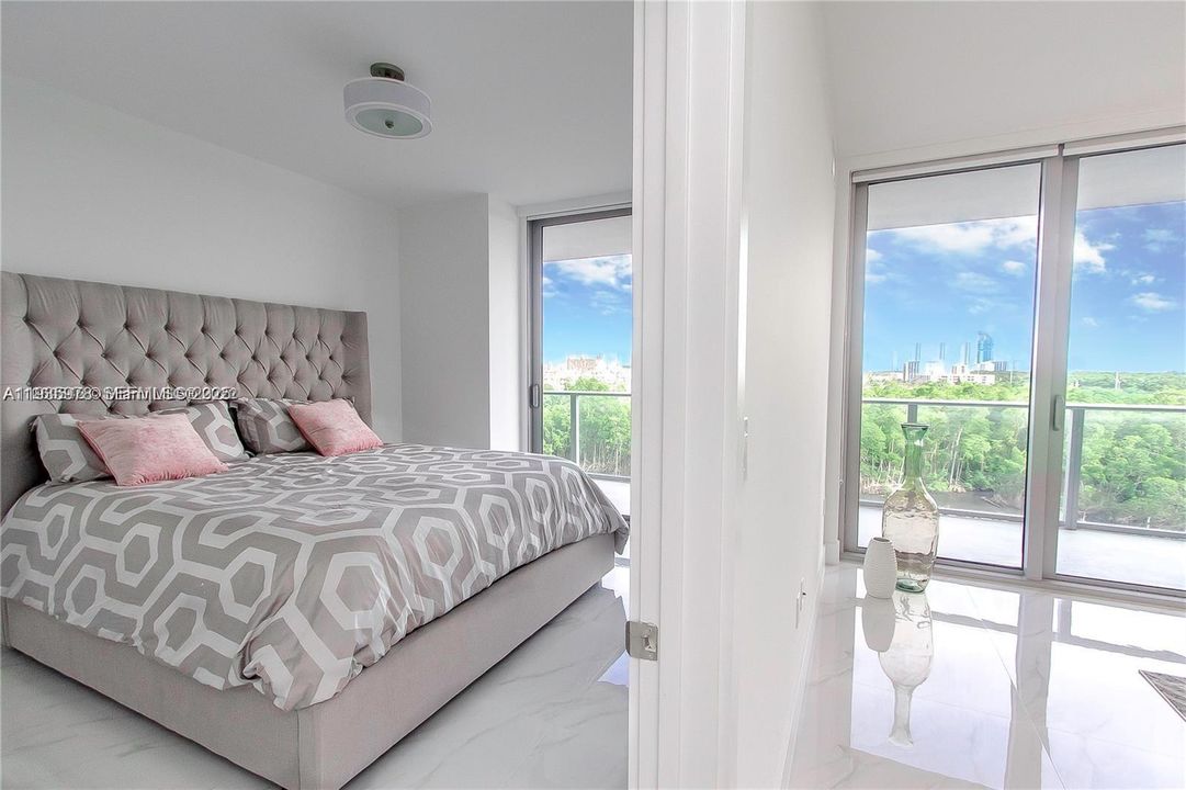 For Sale: $629,500 (2 beds, 2 baths, 1119 Square Feet)