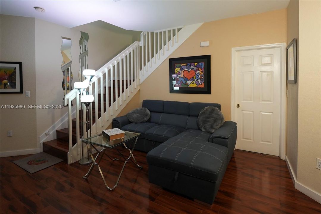 На продажу: $489,000 (3 спален, 3 ванн, 1462 Квадратных фут)