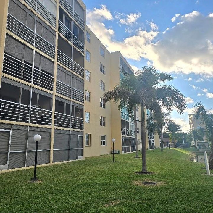 出租: $2,800 (2 贝兹, 2 浴室, 1190 平方英尺)