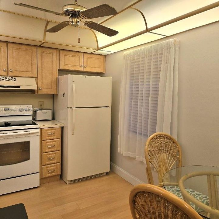 出租: $2,800 (2 贝兹, 2 浴室, 1190 平方英尺)