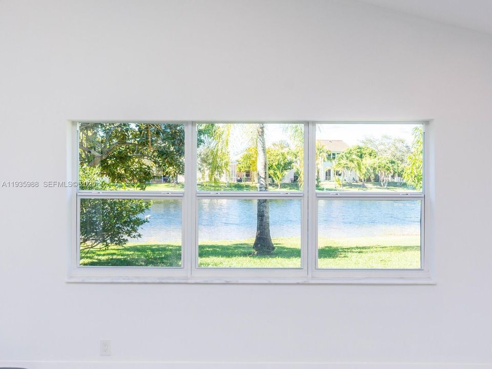 出租: $5,500 (4 贝兹, 2 浴室, 2322 平方英尺)