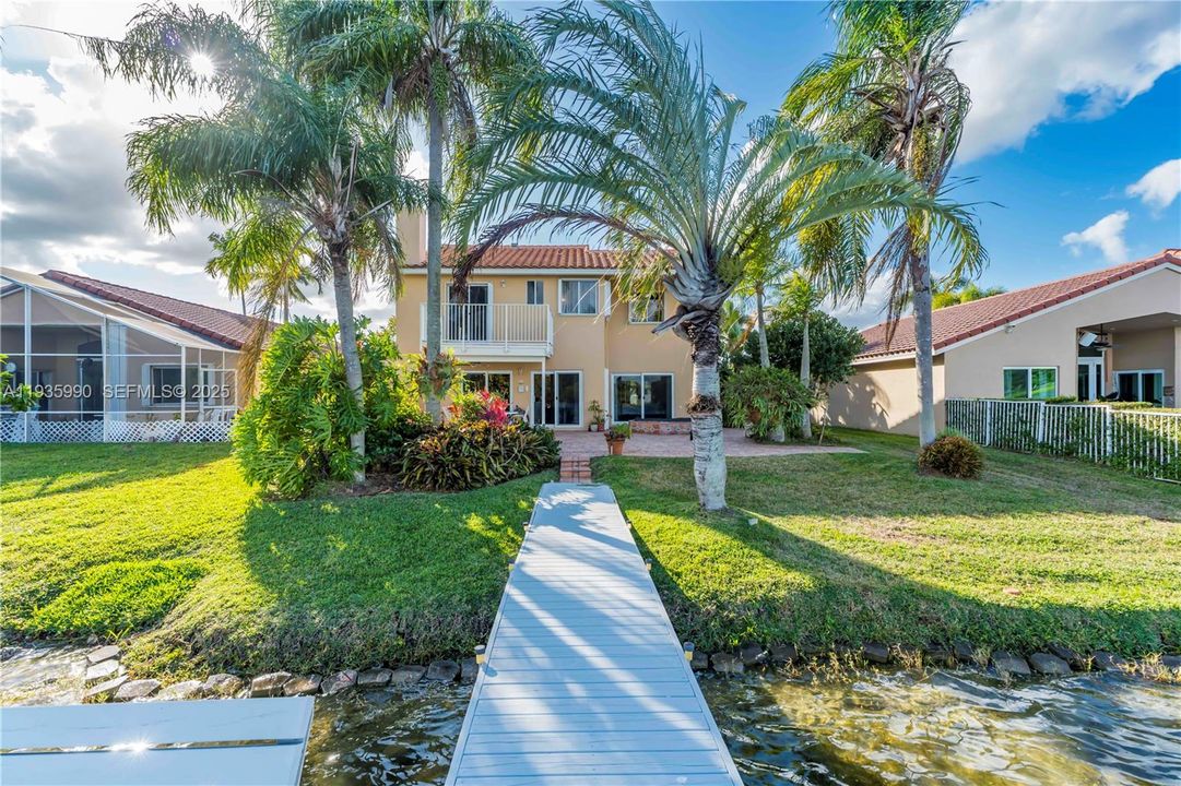 На продажу: $725,000 (4 спален, 2 ванн, 1902 Квадратных фут)