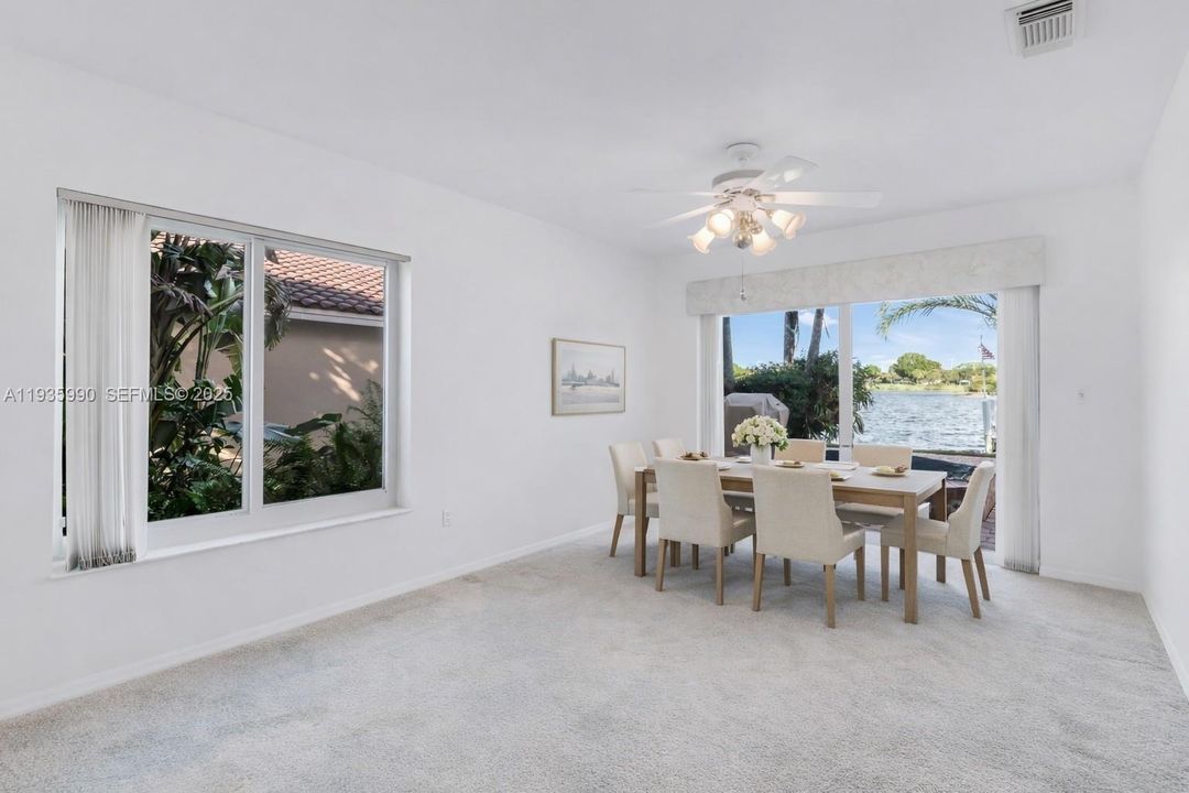 На продажу: $725,000 (4 спален, 2 ванн, 1902 Квадратных фут)