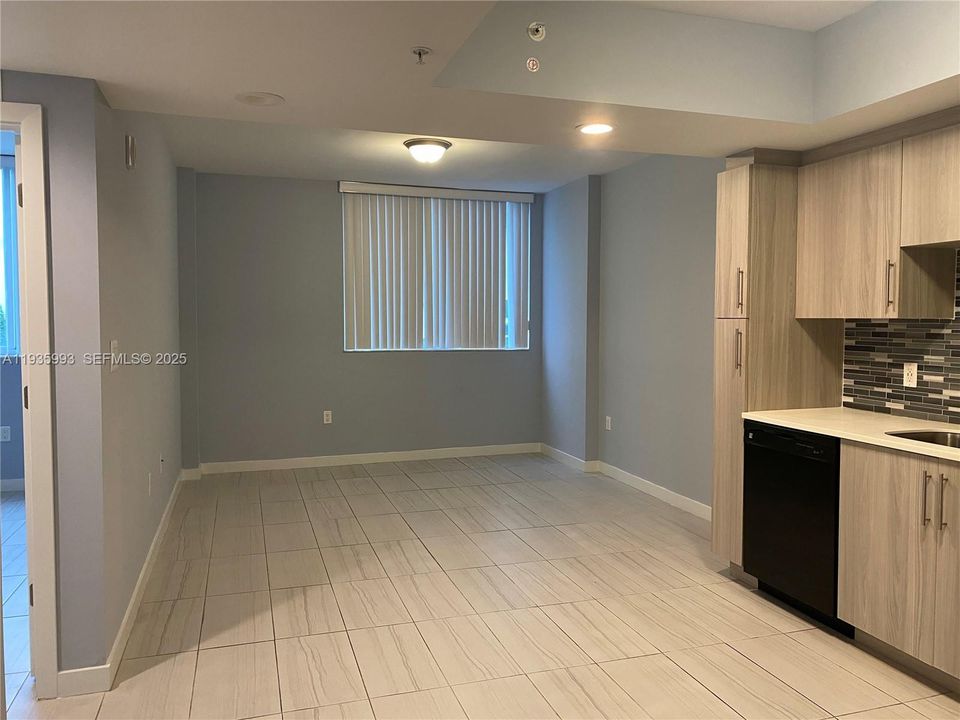 В аренду: $1,326 (1 спален, 1 ванн, 574 Квадратных фут)