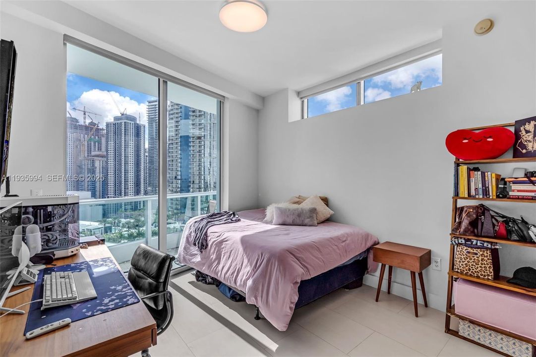 For Rent: $5,950 (2 beds, 2 baths, 1237 Square Feet)