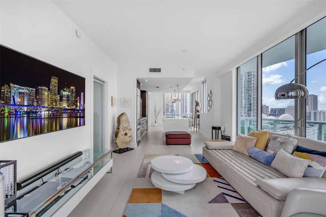 For Rent: $5,950 (2 beds, 2 baths, 1237 Square Feet)