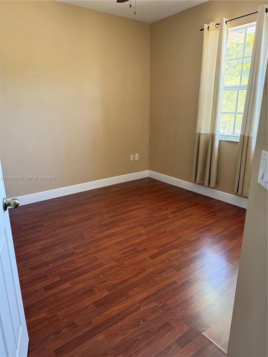 For Sale: $339,900 (2 beds, 2 baths, 1234 Square Feet)