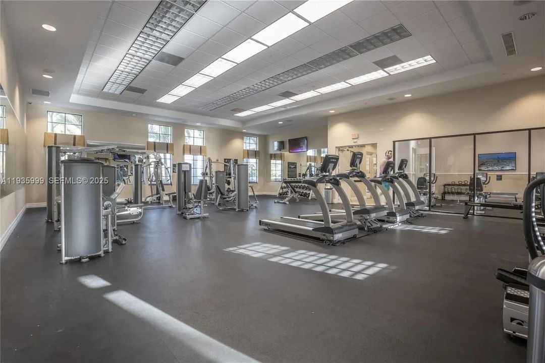 В аренду: $3,200 (4 спален, 3 ванн, 1736 Квадратных фут)