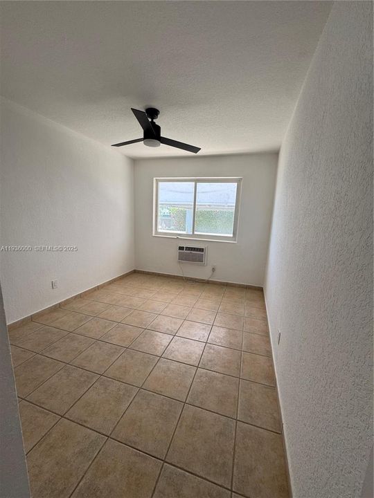 For Rent: $1,500 (1 beds, 1 baths, 530 Square Feet)