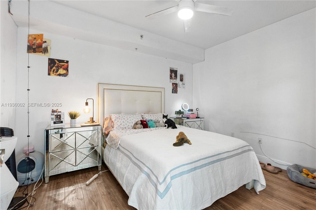 待售: $750,000 (3 贝兹, 2 浴室, 1336 平方英尺)