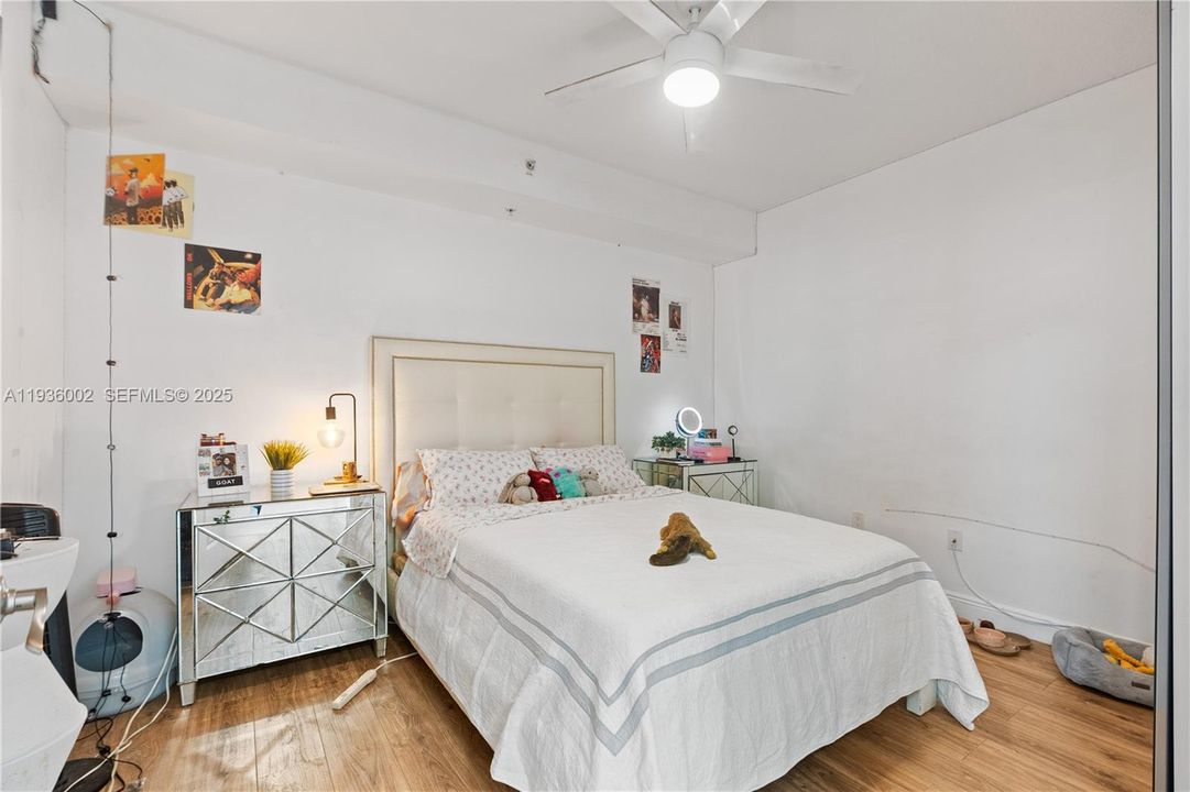 待售: $750,000 (3 贝兹, 2 浴室, 1336 平方英尺)