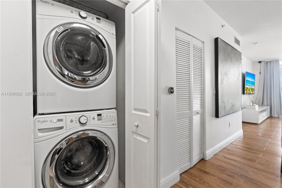 待售: $750,000 (3 贝兹, 2 浴室, 1336 平方英尺)