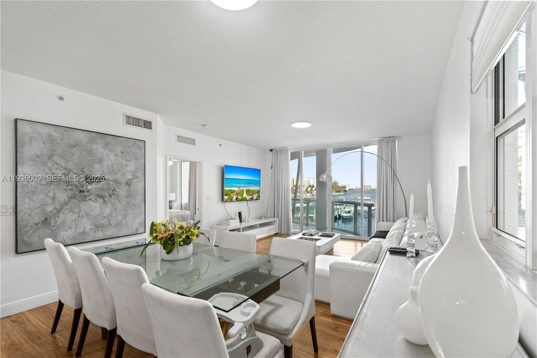 待售: $750,000 (3 贝兹, 2 浴室, 1336 平方英尺)