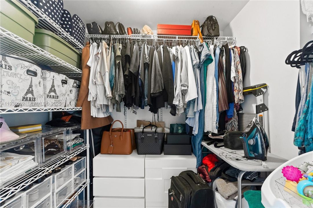 待售: $750,000 (3 贝兹, 2 浴室, 1336 平方英尺)