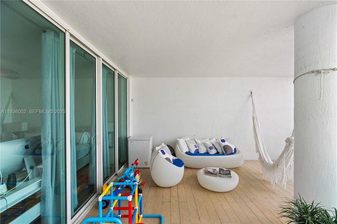 待售: $750,000 (3 贝兹, 2 浴室, 1336 平方英尺)