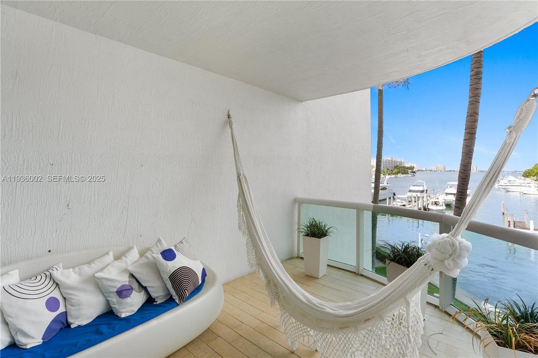 待售: $750,000 (3 贝兹, 2 浴室, 1336 平方英尺)