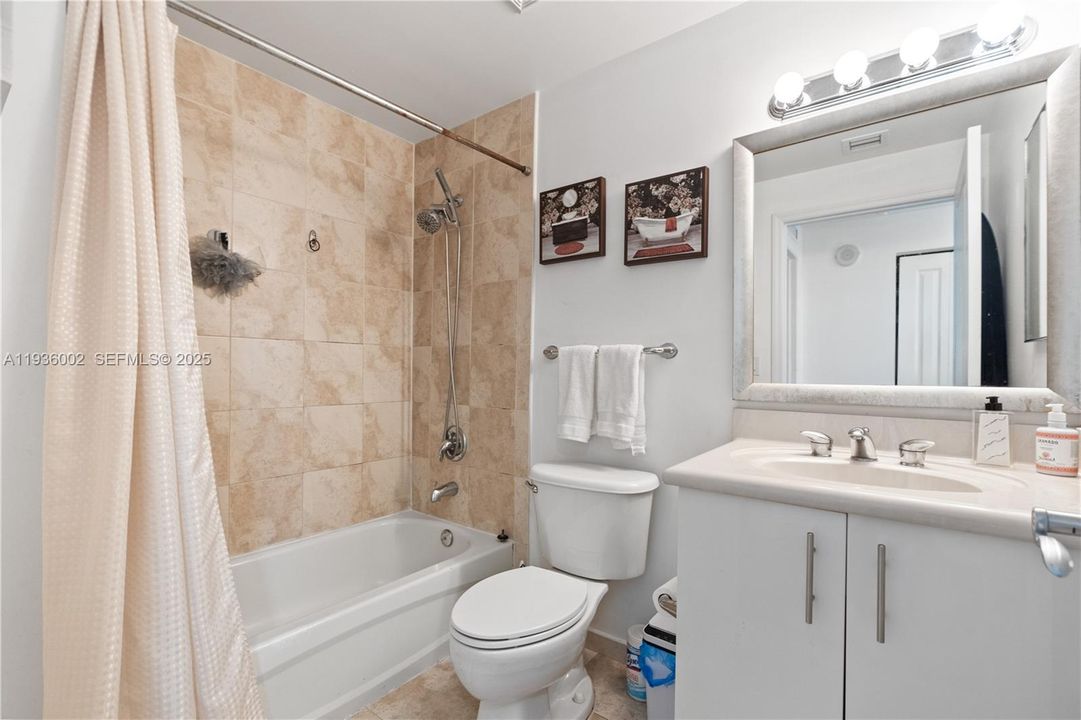 待售: $750,000 (3 贝兹, 2 浴室, 1336 平方英尺)