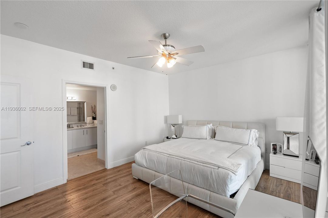 待售: $750,000 (3 贝兹, 2 浴室, 1336 平方英尺)