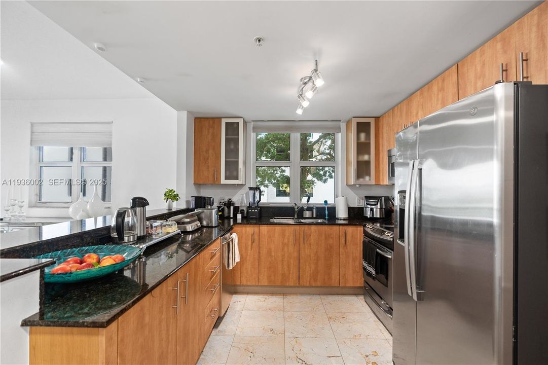 待售: $750,000 (3 贝兹, 2 浴室, 1336 平方英尺)