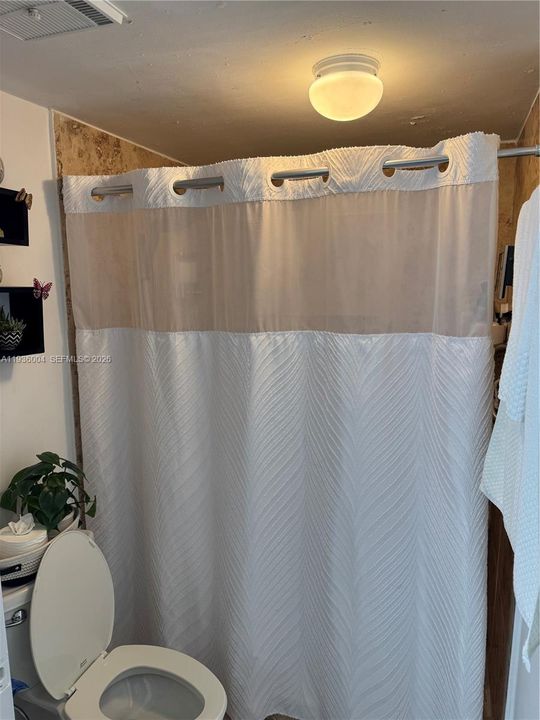 For Sale: $225,000 (2 beds, 1 baths, 848 Square Feet)