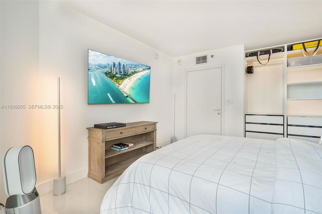 待售: $1,399,000 (2 贝兹, 2 浴室, 1760 平方英尺)