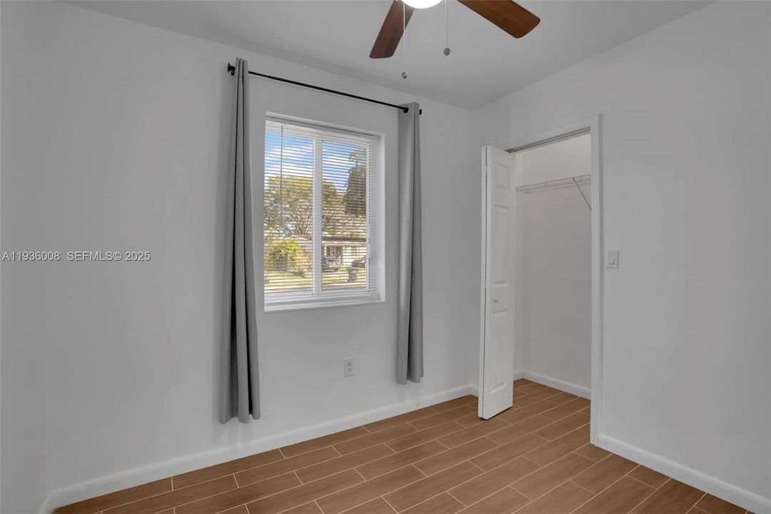 For Rent: $3,200 (3 beds, 2 baths, 998 Square Feet)