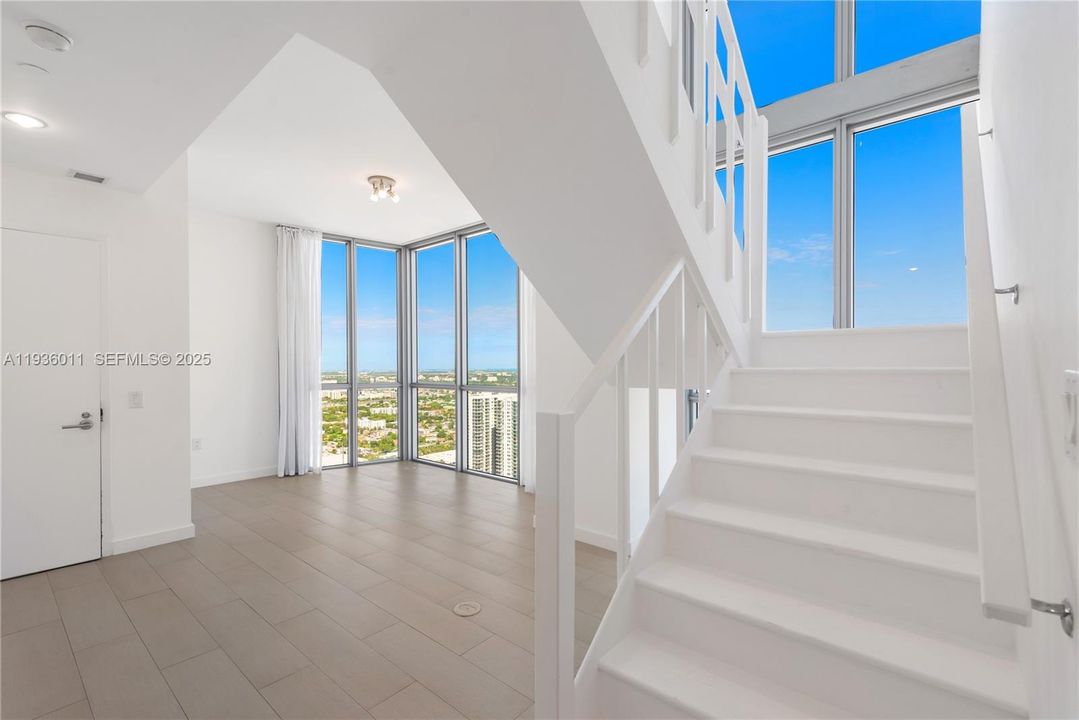 For Rent: $8,900 (2 beds, 3 baths, 2081 Square Feet)