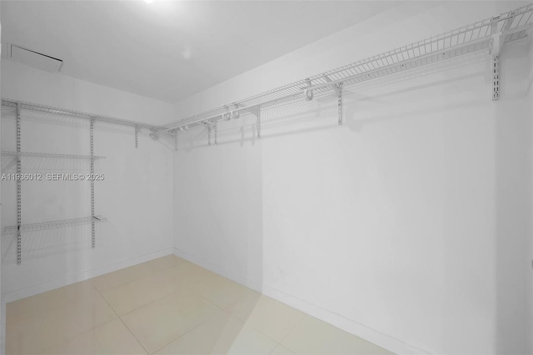 For Rent: $4,300 (2 beds, 2 baths, 1110 Square Feet)