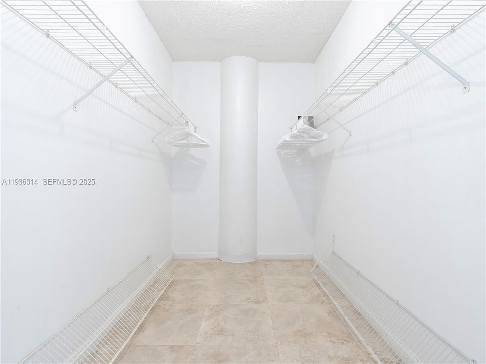 待售: $630,000 (2 贝兹, 2 浴室, 1248 平方英尺)