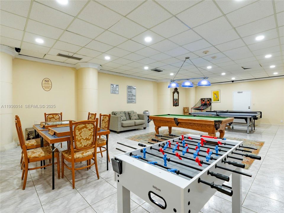 待售: $630,000 (2 贝兹, 2 浴室, 1248 平方英尺)